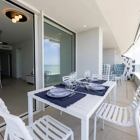 Residenze Da Vinci Azzurro * Сенигаллия