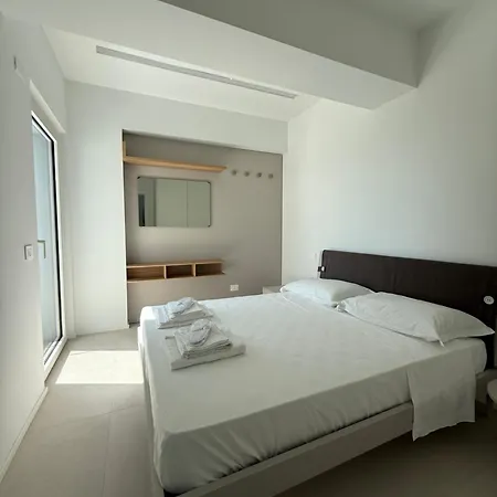 Residenze Da Vinci Azzurro Сенигаллия